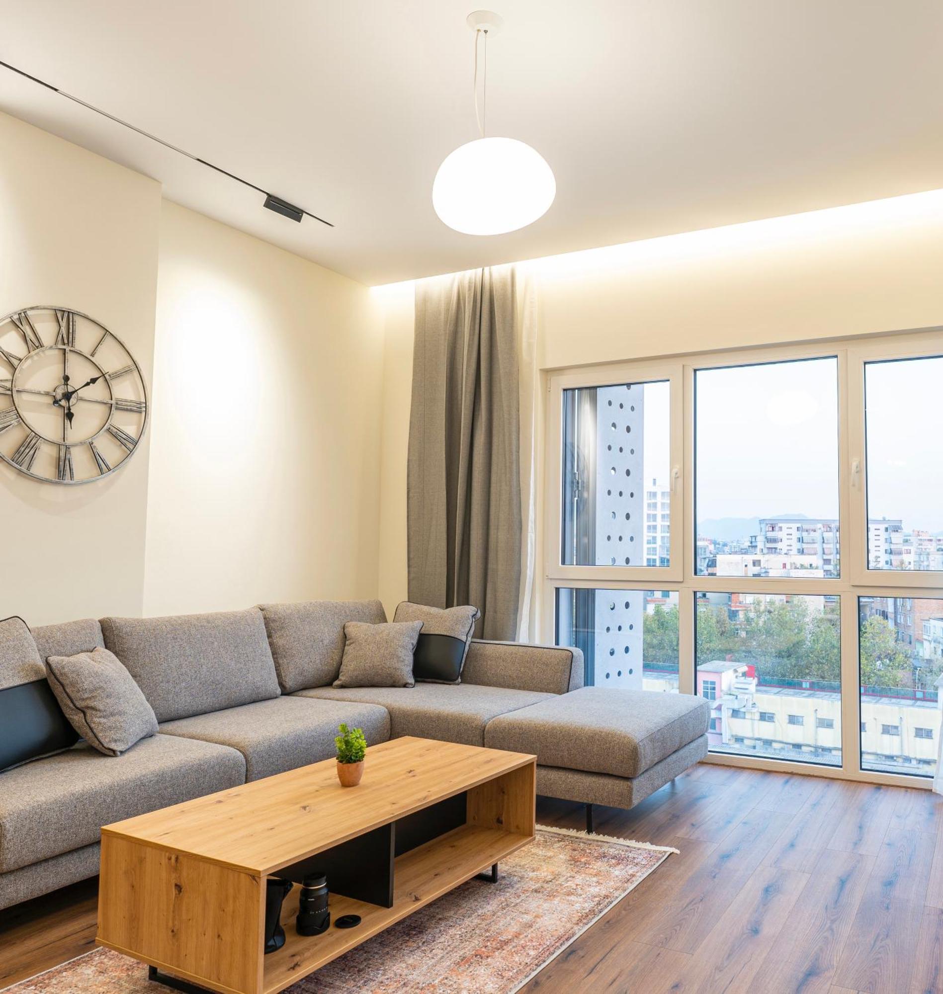 Cane Apartment Emerald Tirana Esterno foto